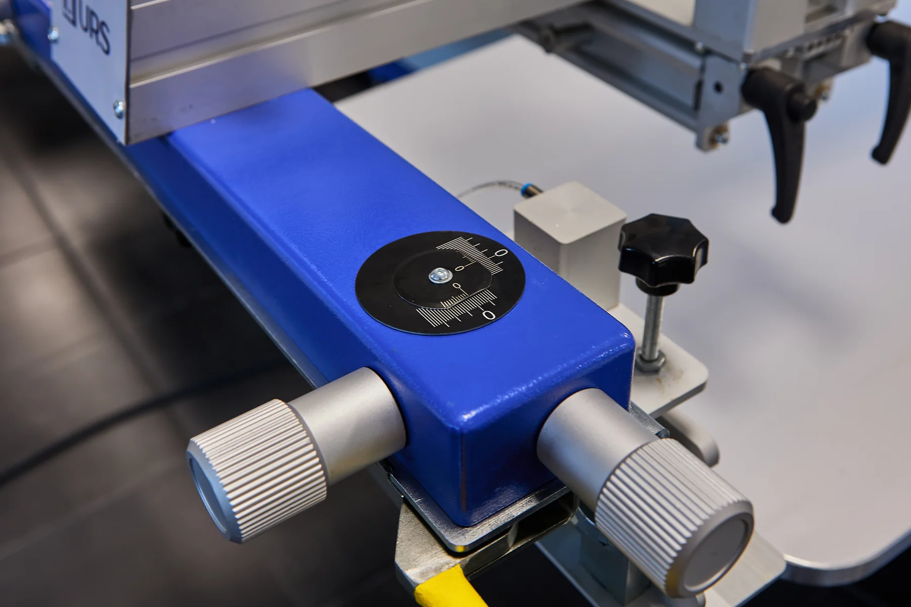 Micro-registration screen system used on URS Round Pro